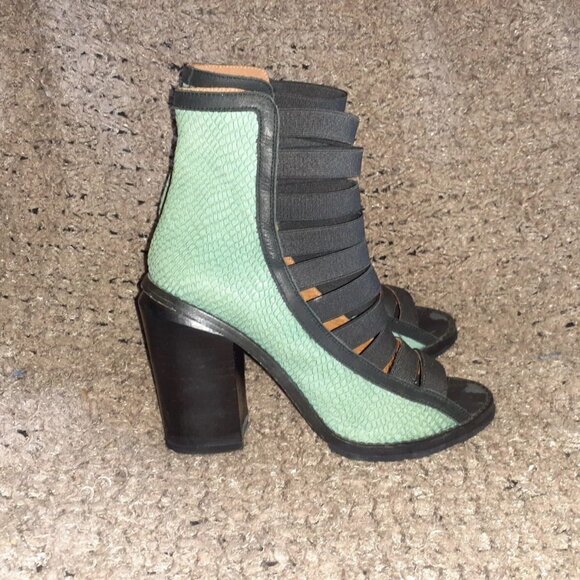 SIXTYSEVEN-Anthropologie-Green Textured Leather/Elastic Straps-Ankle Bootie-Sz36 - Picture 4 of 7